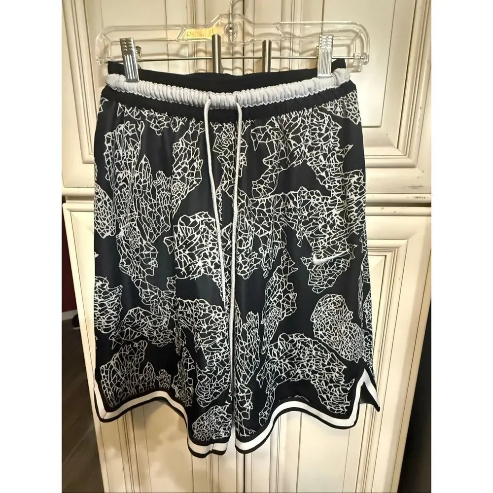 Nike Youth Loose Fit Dri-FIT DNA Seasonal Basketball Shorts Black White Small